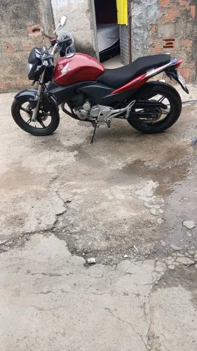 Vendo cb 300r 2010