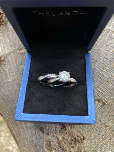 Aliança moissanite