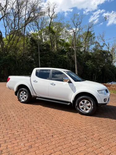 Mitsubishi L200 Triton HPE 3.2 CD TB Int.diesel AUT 2013