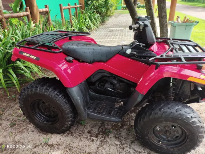 Quadriciclo Outlander 400 can-am