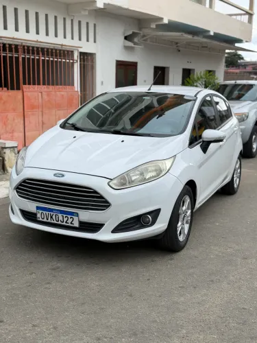 Ford Fiesta 1.6 16V Flex Aut. 5P 2014