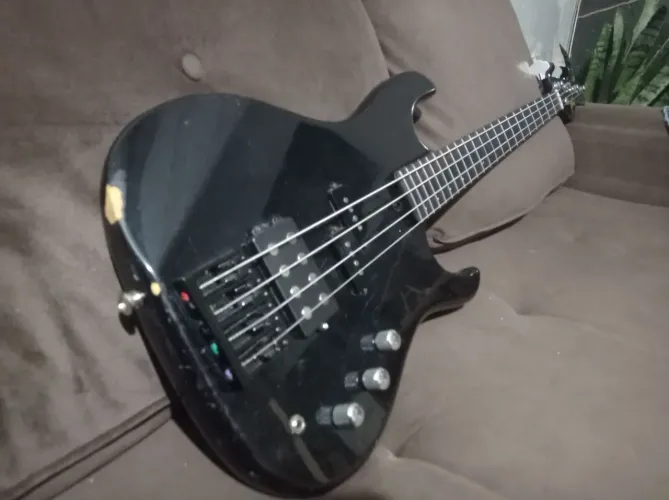 Baixo luthier