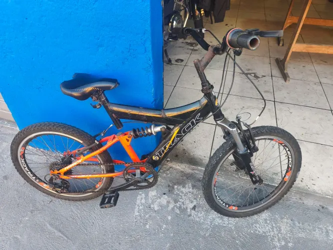 Bicicleta Track Bikes XR20 Aro 20 (6 Marchas)