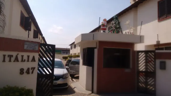 Casa em Condomínio fechado nas Astúrias 