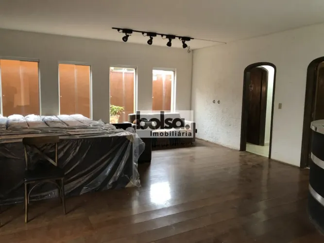Casa para aluguel com 345 m² e 6 quartos em Jardim Dona Sarah, Bauru - SP