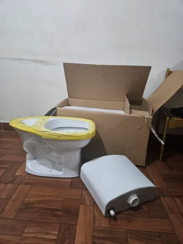 Vaso sanitário com caixa acoplada