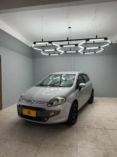Fiat Punto Essence 1.6 Flex 16V 5P 2013
