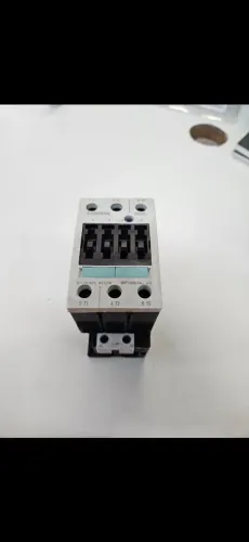 Contator de Potência Siemens Sirius Usado (Modelo 3RT1036-1A..0)