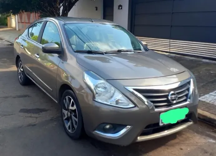 Nissan Versa Unique 1.6 16V Flexstart 4P Aut. 2017