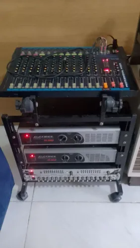 Rack de som completo profissional