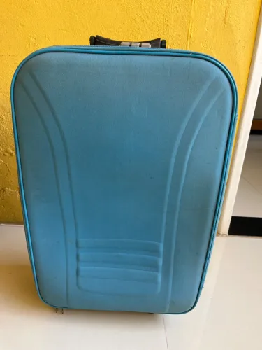 Mala de viagem usada