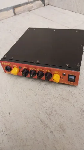 AMPLIFICADOR MARK BASS 300W 110V