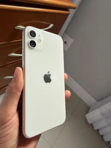 iPhone 11 128 GB/ com capinha