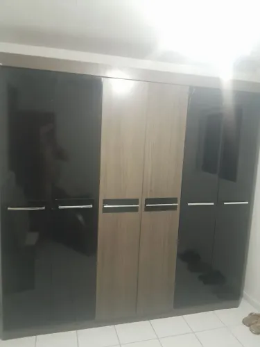 Guarda roupa 6 portas
