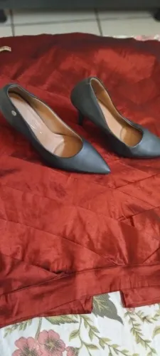 Vendo Salto alto escarpan preto usados.