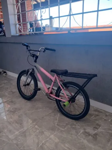 Bicicleta aro 20 montadinha $400 reais
