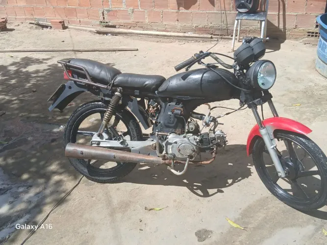 tenho  uma moto dafra pra vender ou negociar em outra 