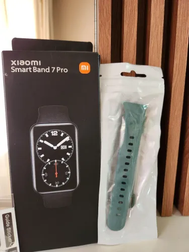 Mi Band 7 Pro GLOBAL + Pulseira extra e Película 