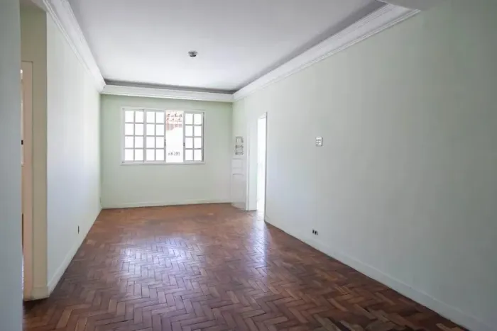 Casa à Venda - Cachoeirinha, 4 Quartos, 210 m2