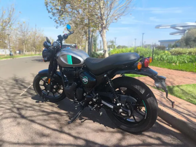 Vendo Moto Hunter 350 - Ano 2025 Baixo KM