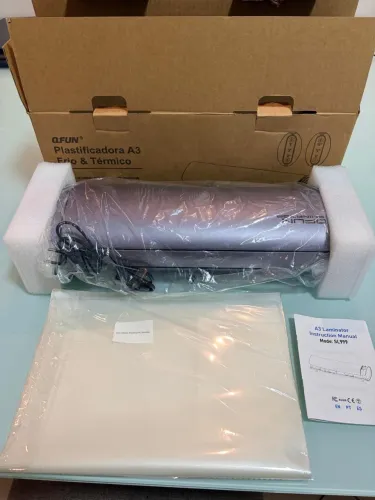 Laminadora/ Plastificadora Qfun modelo SL999
