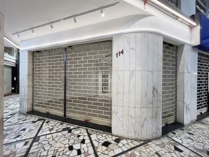 Loja com Sobreloja de 51 m² na Galeria Shopping Center Solar