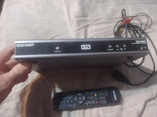 comverso de tv digital com controle 