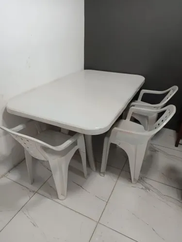 Mesa plástico 1,53 como. X 93 largura 