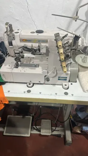 Maquina de Costura Profissionais