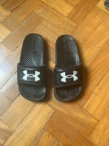 Chinelo Under Armor Tam 40