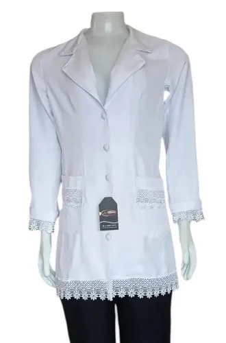 Jaleco slim, fem, gabardine, det em griper