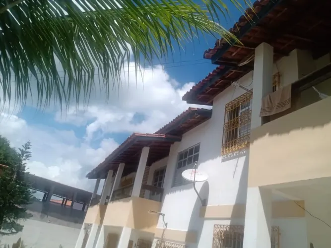 CASA SEMI MOBILIADO ILHA TAIRU