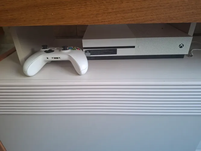 Vem do Xbox One. Com caixa um controle<br>Com caixa um controle. Com caixa um controle.