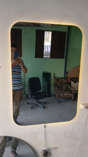 Espelho novo com pontas arredonda com led
