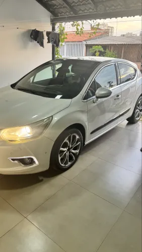 Citroen DS4 1.6 Turbo 16V 5P Aut. 2014