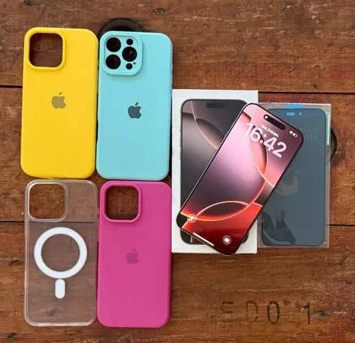 iPhone 16 Pro Max 256GB + BRINDES (10x S/ JUROS)