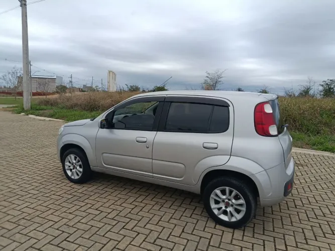 Fiat Uno Vivace Celeb. 1.0 EVO F.flex 8V 5P 2014