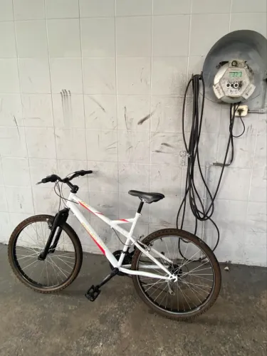     Bicicleta Caloi Aro 26 - Shimano + Amortecedor Zoom | Excelente estado