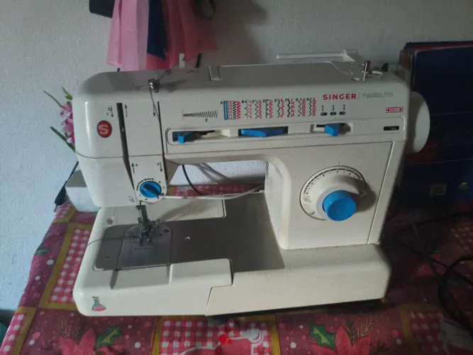Vendo essa máquina Singer