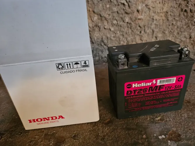 Bateria Heliar 12v 5ah Honda Biz CG Bross Fan