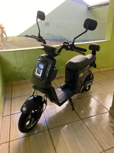 Scooter eletrônica