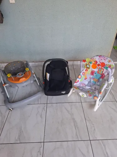 Bebê conforto + andador + cadeirinha de balanço