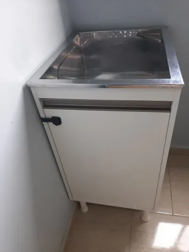 Lavanderia com Tanque de Inox