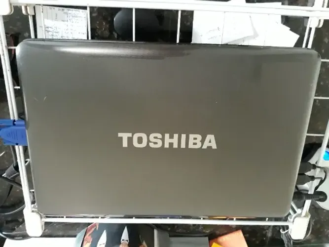 notebook toshiba, excelente estado