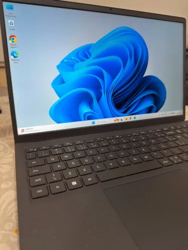 Notebook Dell Inspiron 15 3520 - i3 1215u 4.4ghz 16gb ram 256gb ssd nvme gen4