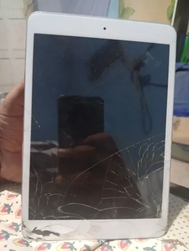 Vende-se tablet de iPhone para retirada de peças
