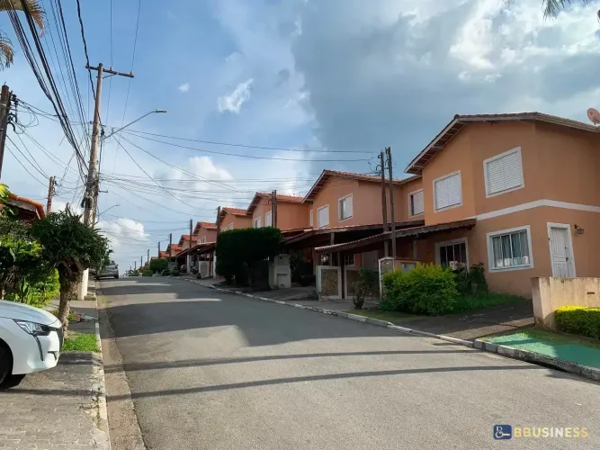 Casa à venda com 2 quartos - Jardim Petrópolis, Cotia, SP