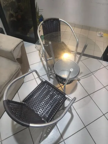 Conjunto de Mesa para Área Externa de Alumínio - com 2 Cadeiras (Vidro quebrado)