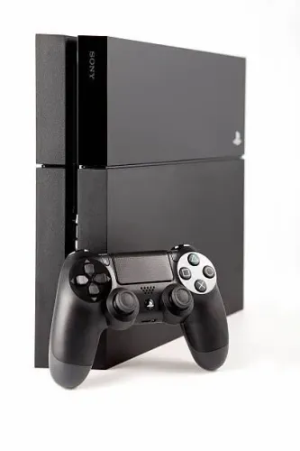 PS4 usado em ótimo estado de conservação