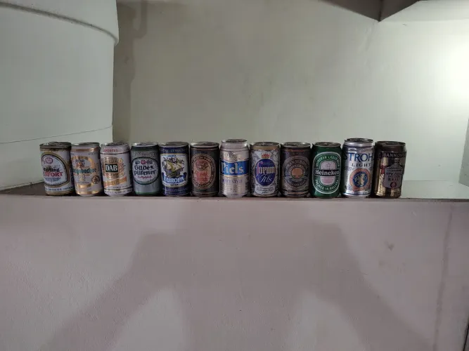 Latas de cerveja antiga (Cheias )